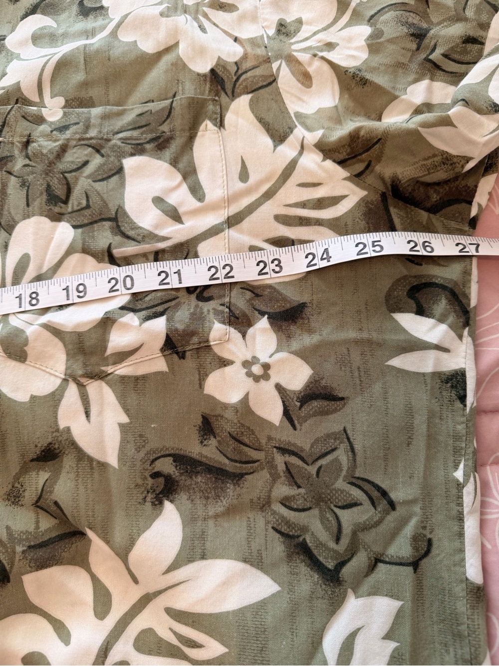 VTG Hawaiian Reserve
Collection XL Rayon Aloha
Shirt Olive Green Foliage. EUC - Picture 9 of 12